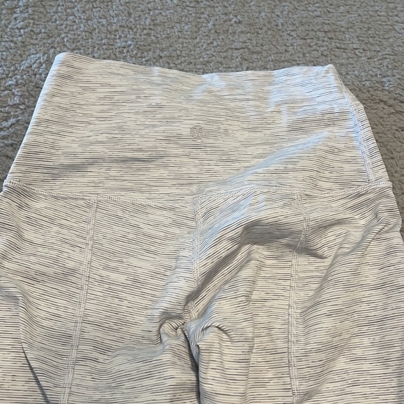 Lululemon Wunder Under Crop High-Rise *Roll Down Scallop Full-On Luxtreme 23" - Picture 7 of 7